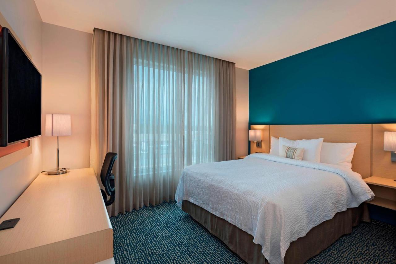 Hotel Fairfield By Marriott San Salvador