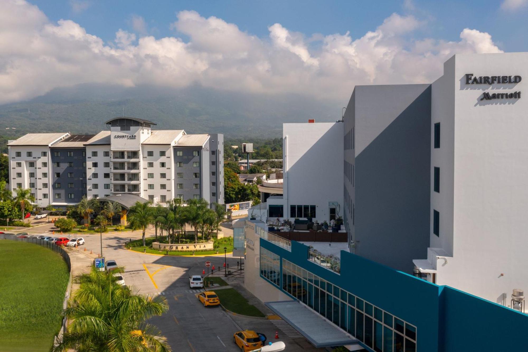 Fairfield By Marriott Hotel 4*