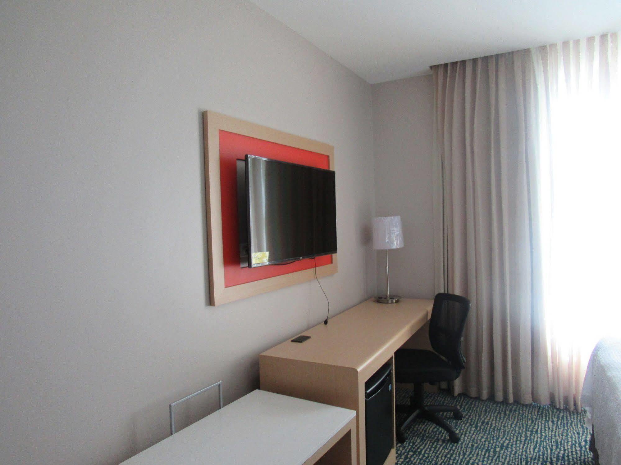 Hotel Fairfield By Marriott San Salvador